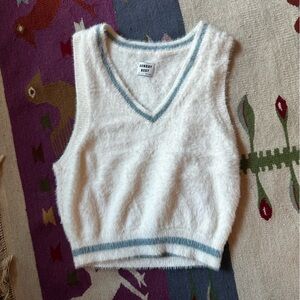 Sunday Best Fuzzy Cream Vest with Blue Trim XS